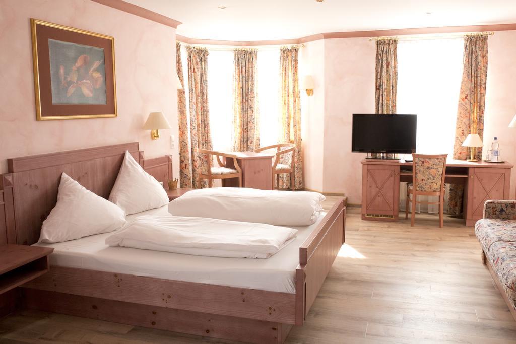 Hotel Hirsch Rothenberg Zewnętrze zdjęcie